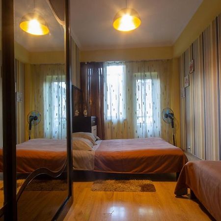 Home Apartments Tbilisi Bagian luar foto
